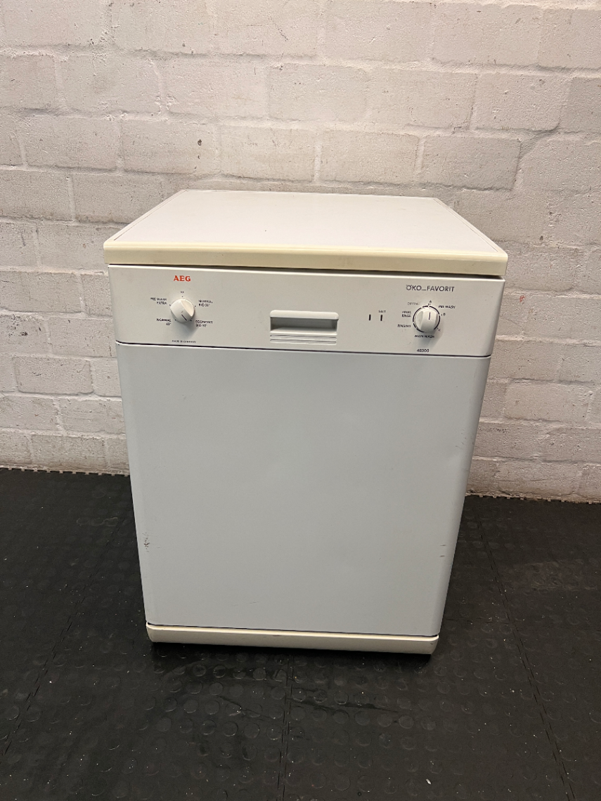 White AEG Oko_Favorit Dishwasher - 2ndhandwarehouse.com