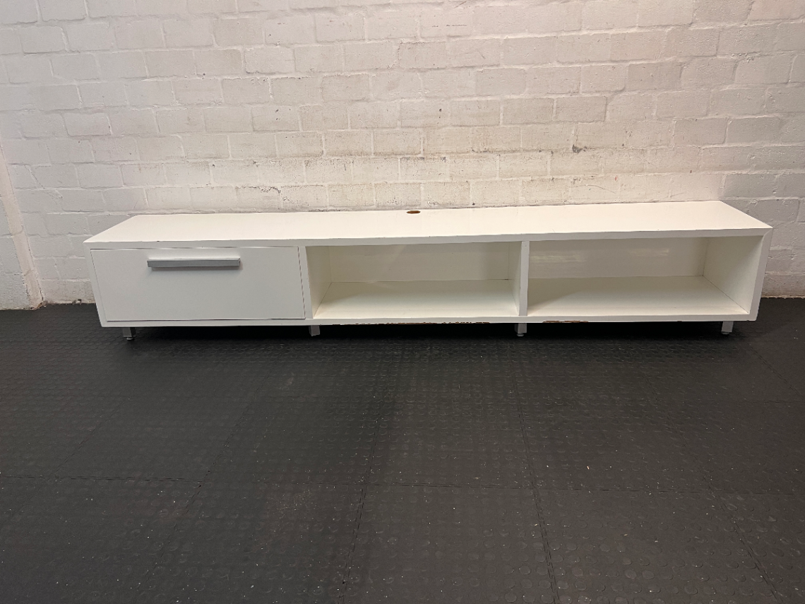 White Duco Large 2.8m TV Unit with Drawer — Used Good Condition with Minor Edge Wear - 2ndhandwarehouse.com