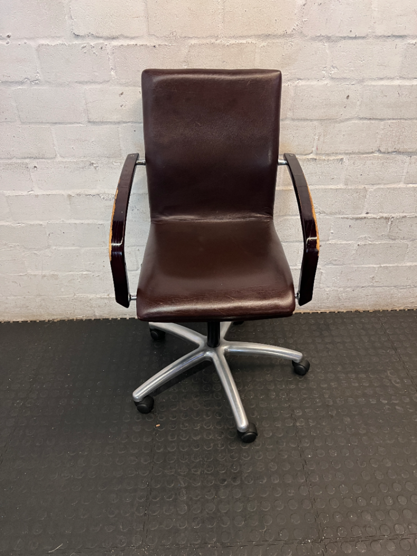 Leather Mid-Back Office Chair with Aluminium Base — Scuffed Arm Rests - Needs Upkeep - 2ndhandwarehouse.com