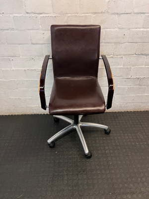 Leather Mid-Back Office Chair with Aluminium Base — Scuffed Arm Rests - Needs Upkeep - 2ndhandwarehouse.com