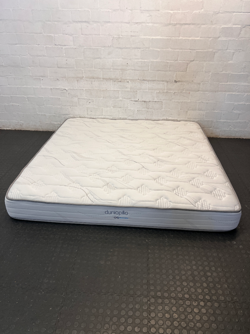 Dunlopillo King Size Go Bluebird Mattress — Clean Condition — Mattress Only - 2ndhandwarehouse.com