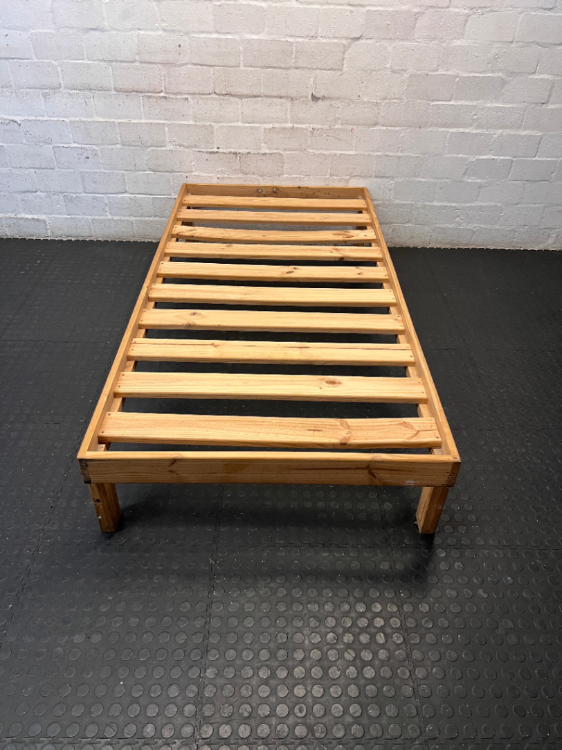 Classic Wooden Slatted Single Bed Frame — Great Condition - 2ndhandwarehouse.com