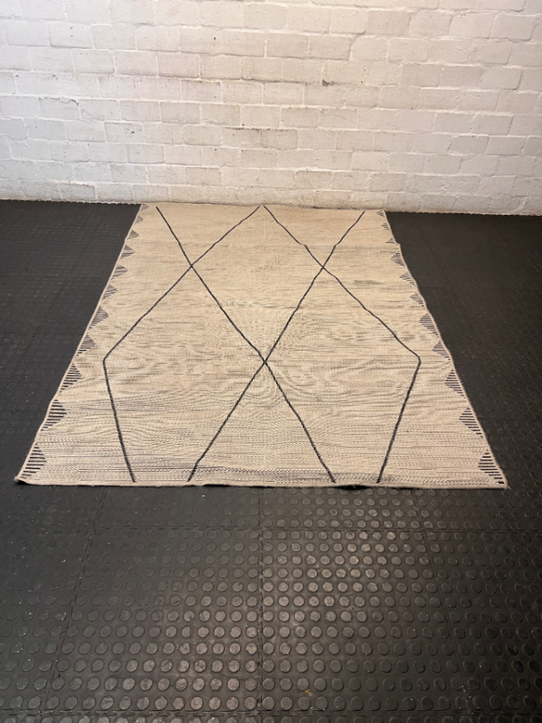Geometric Diamond Pattern Area Rug — Used - Fair Condition - 2ndhandwarehouse.com