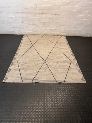 Geometric Diamond Pattern Area Rug — Used - Fair Condition - 2ndhandwarehouse.com