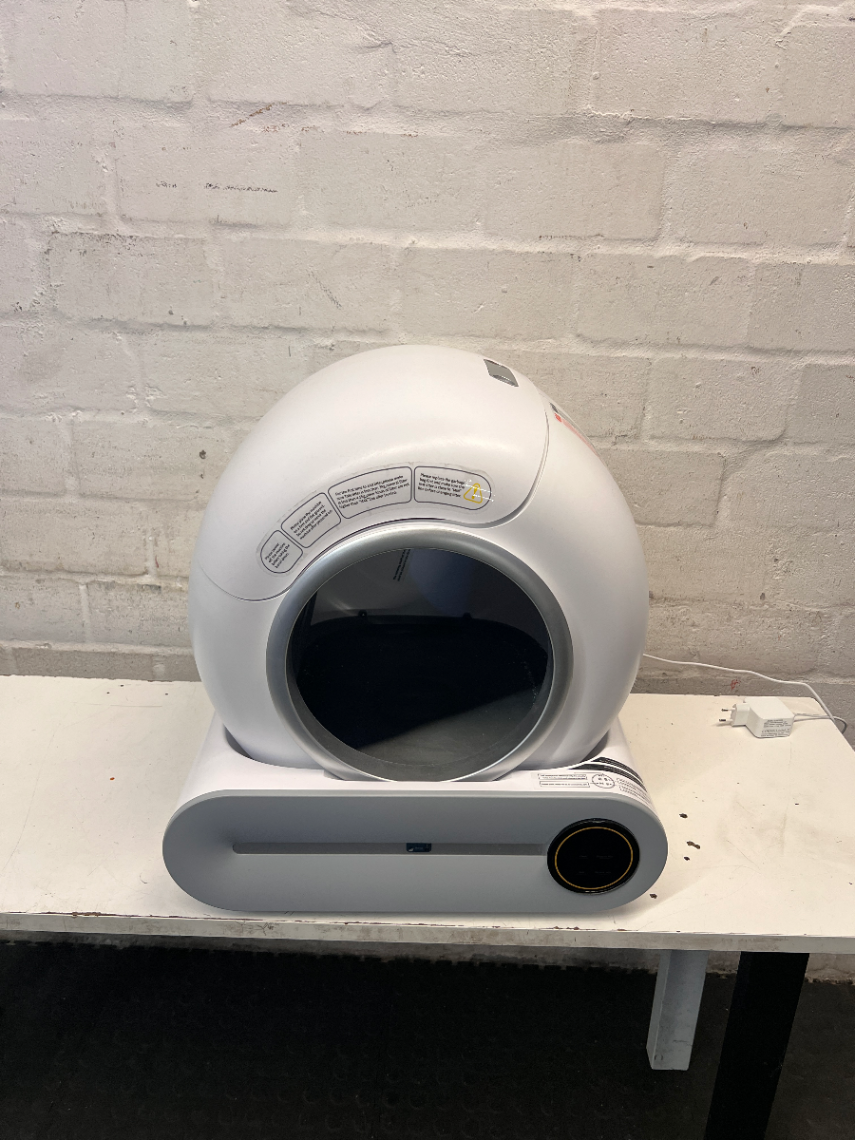 White Automatic Self-Cleaning Cat Litterbox — Good Working O - 2ndhandwarehouse.com