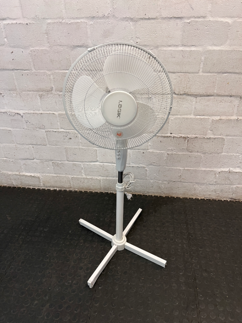 Logik White Standing Pedestal Fan — Working with Signs of Use - 2ndhandwarehouse.com