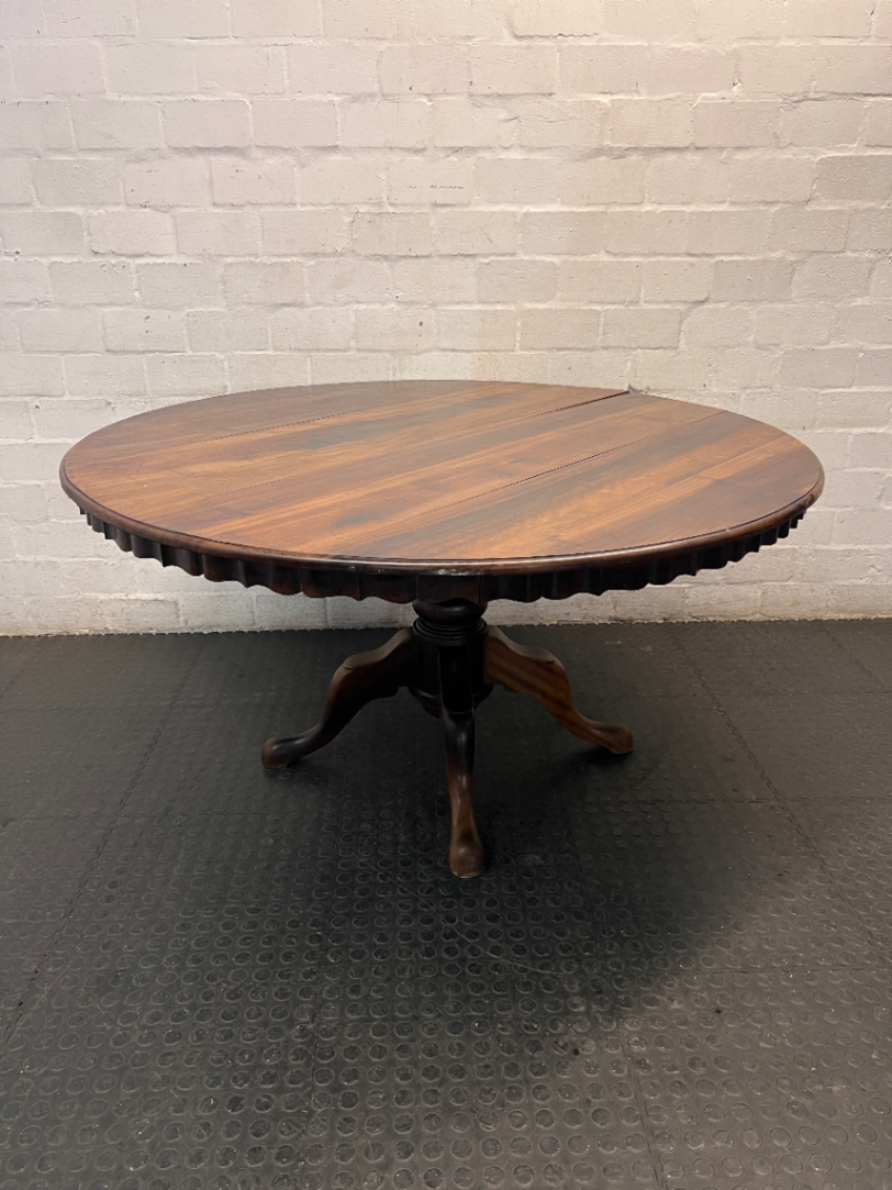 Round Oak Pedestal Dining Table with Scalloped Edge — Fair Vintage Condition