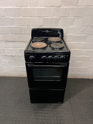 Defy 4-Plate Compact Freestanding Black Stove — Good Working Order