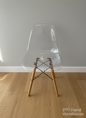 Modern Clear Polycarbonate Dining Chair with Wooden Legs