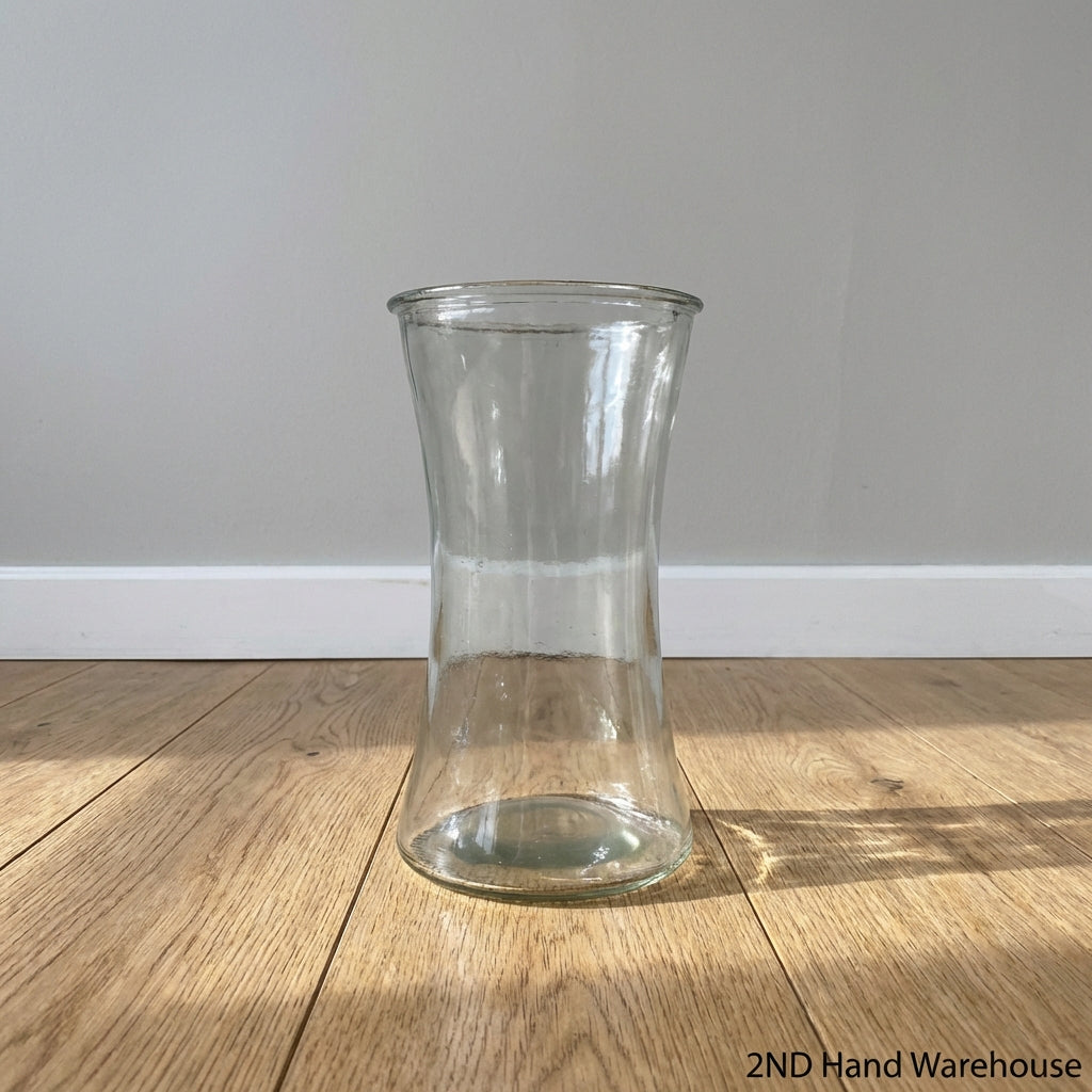 Glass - Elegant Clear Glass Vase - Versatile Decor Piece - Good - 2ndhandwarehouse.com