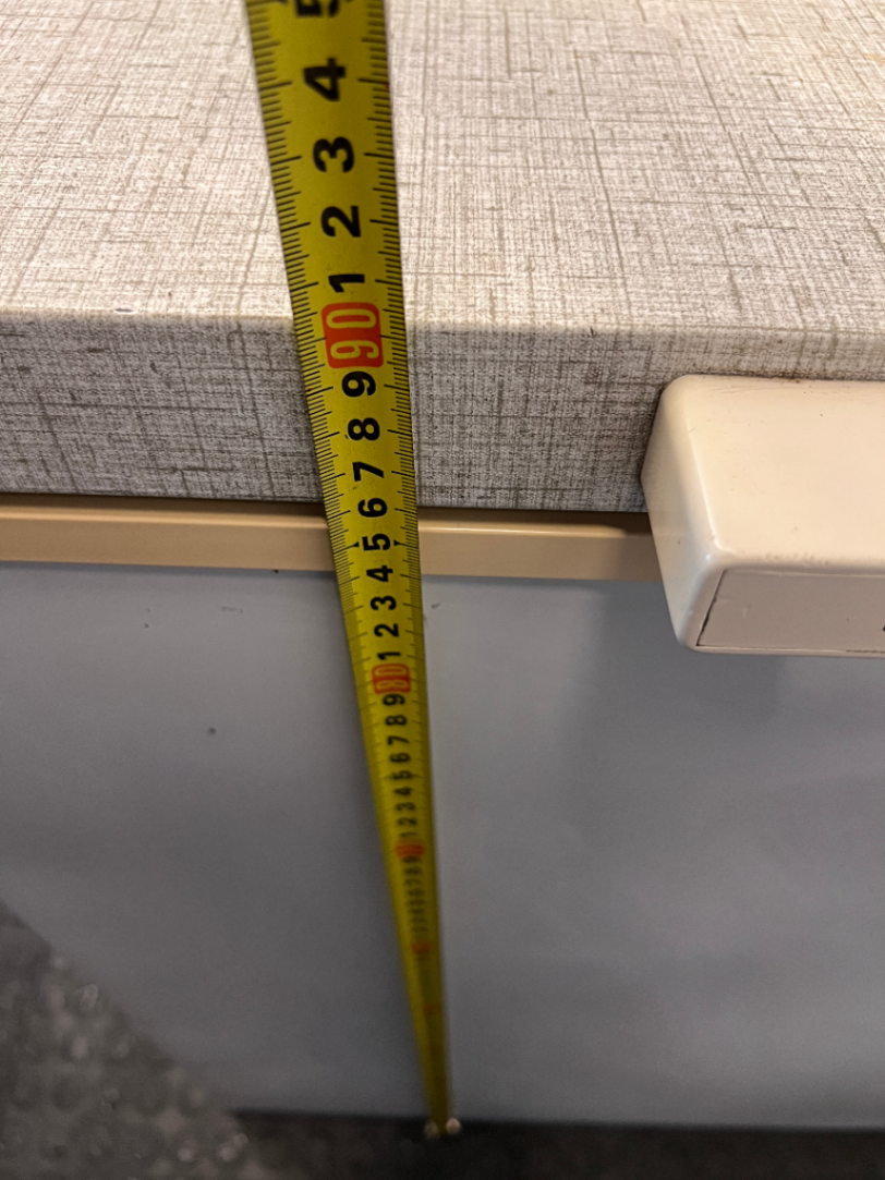 Defy 210L Chest Freezer - Visible Interior Damage - 2ndhandwarehouse.com