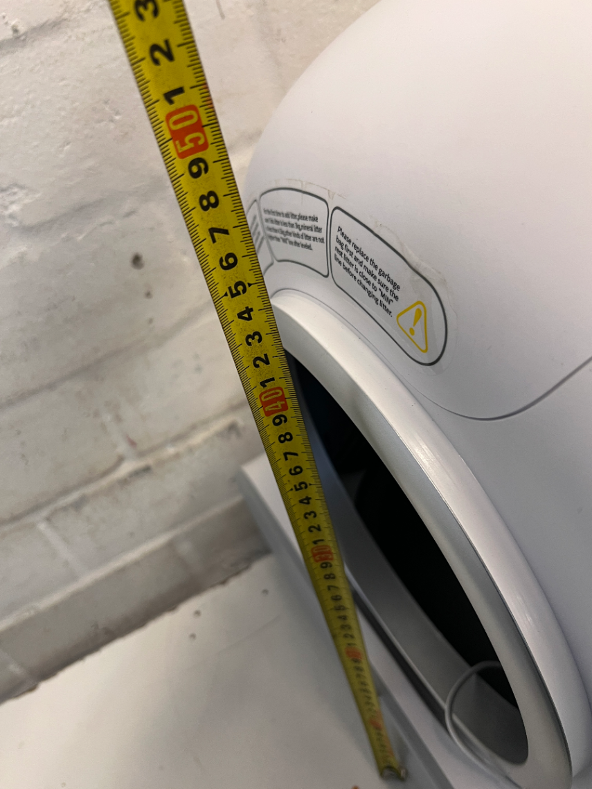 White Automatic Self-Cleaning Cat Litterbox — Good Working O - 2ndhandwarehouse.com