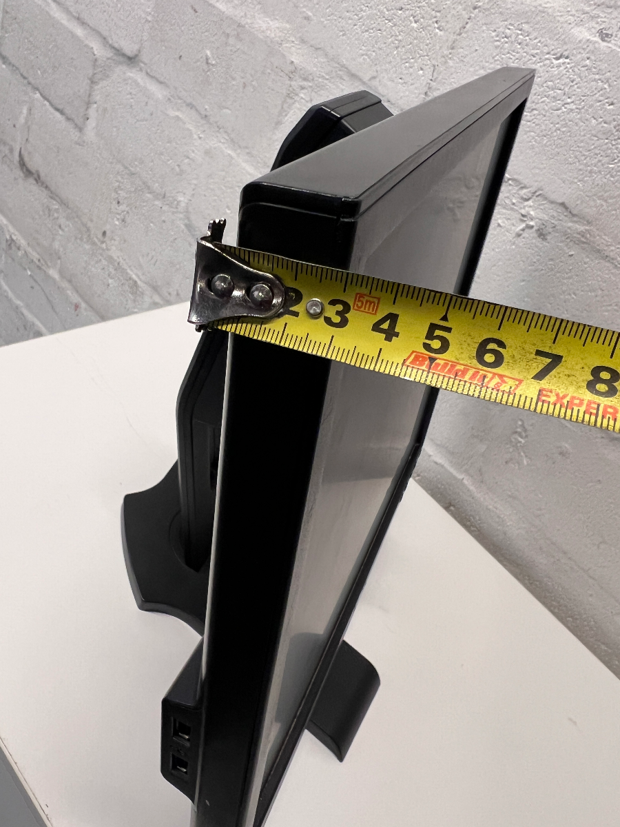 Black Dell Computer Monitor with Stand — Good Working Order - 2ndhandwarehouse.com