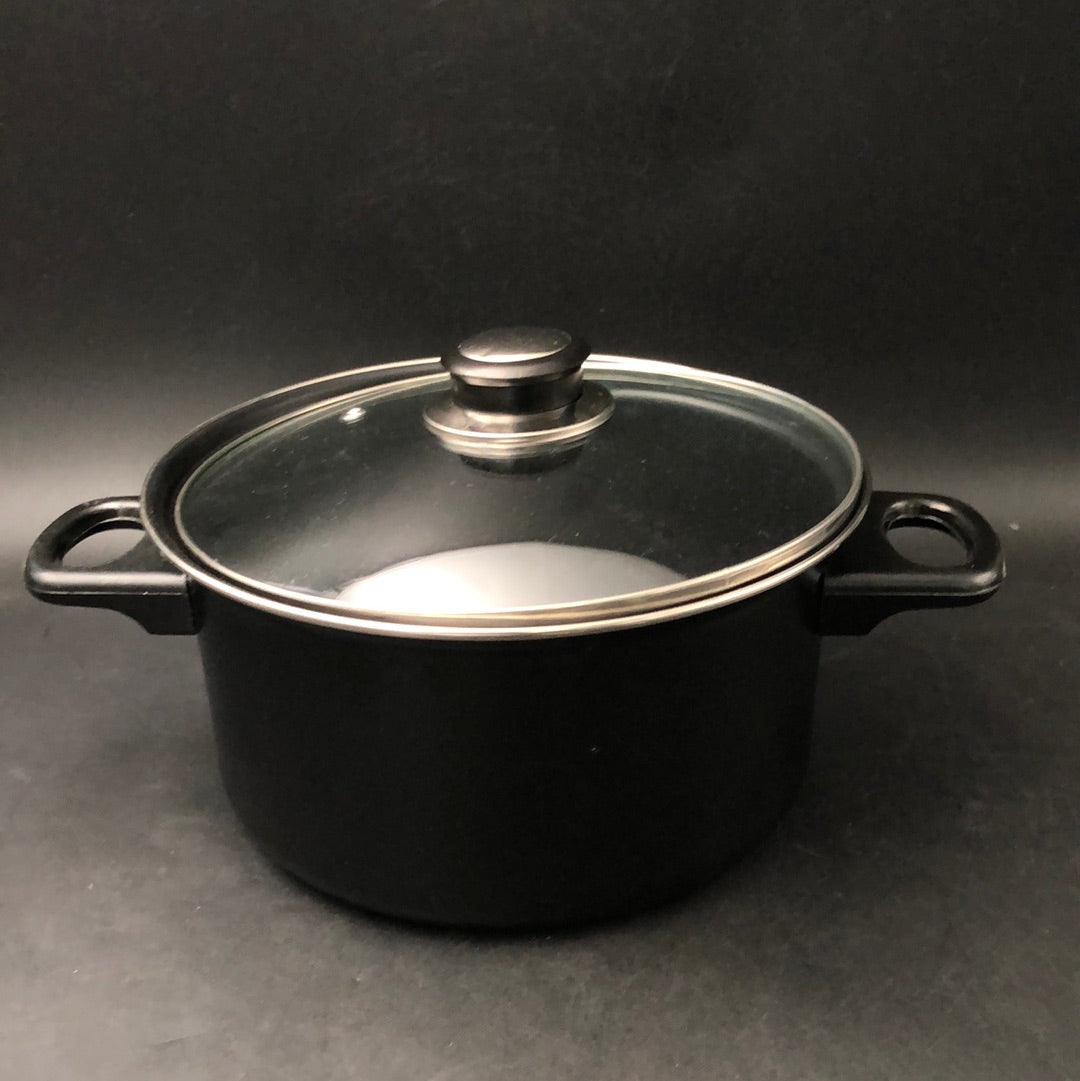Black Pot with Glass Lid - Medium