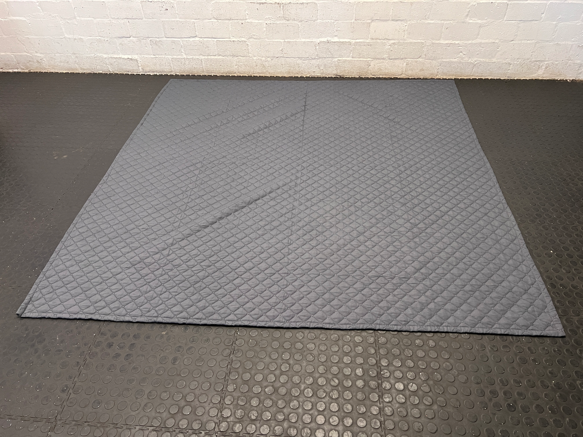 Charcoal Grey Diamond Quilted Blanket Throw - 210cm x 195cm - 2ndhandwarehouse.com