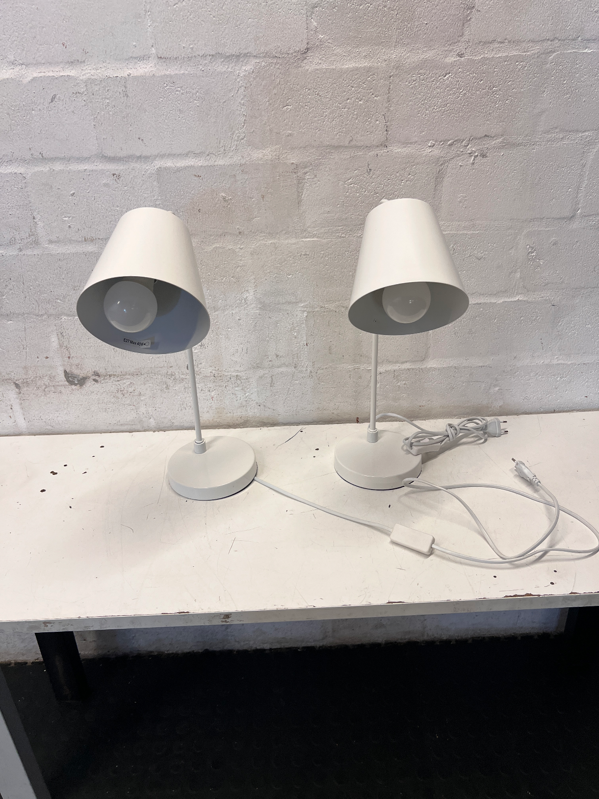 Pair of Minimalist White Metal Desk Lamps - 2ndhandwarehouse.com