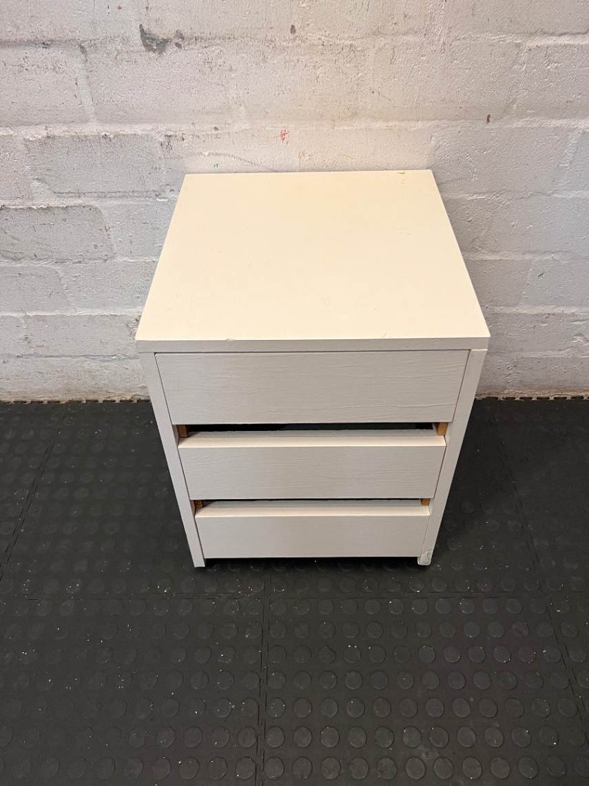 White 3-Drawer Side Table / Pedestal - 2ndhandwarehouse.com