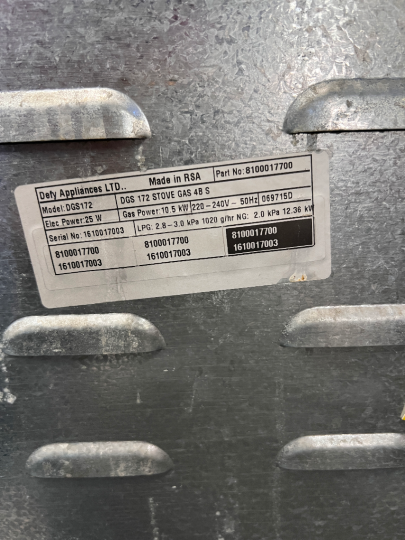 Defy 4-Plate Gas Stove - Good Condition - 2ndhandwarehouse.com