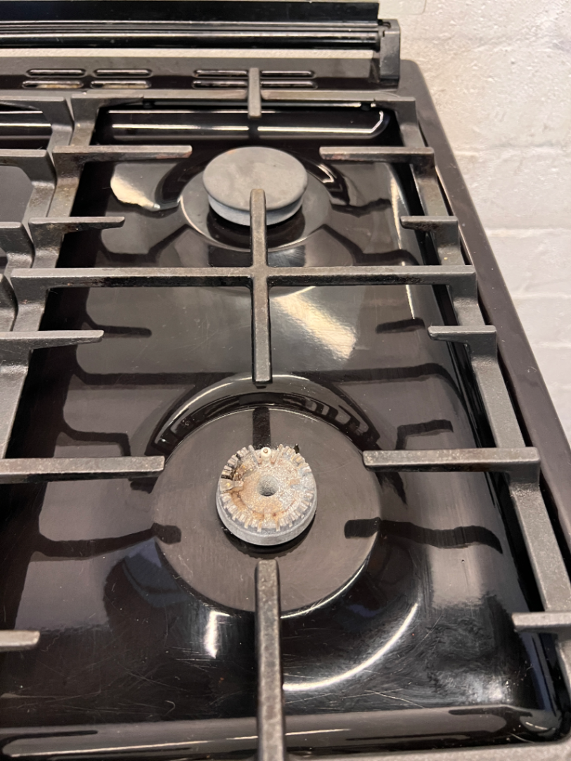 Defy 4-Plate Gas Stove - Good Condition - 2ndhandwarehouse.com