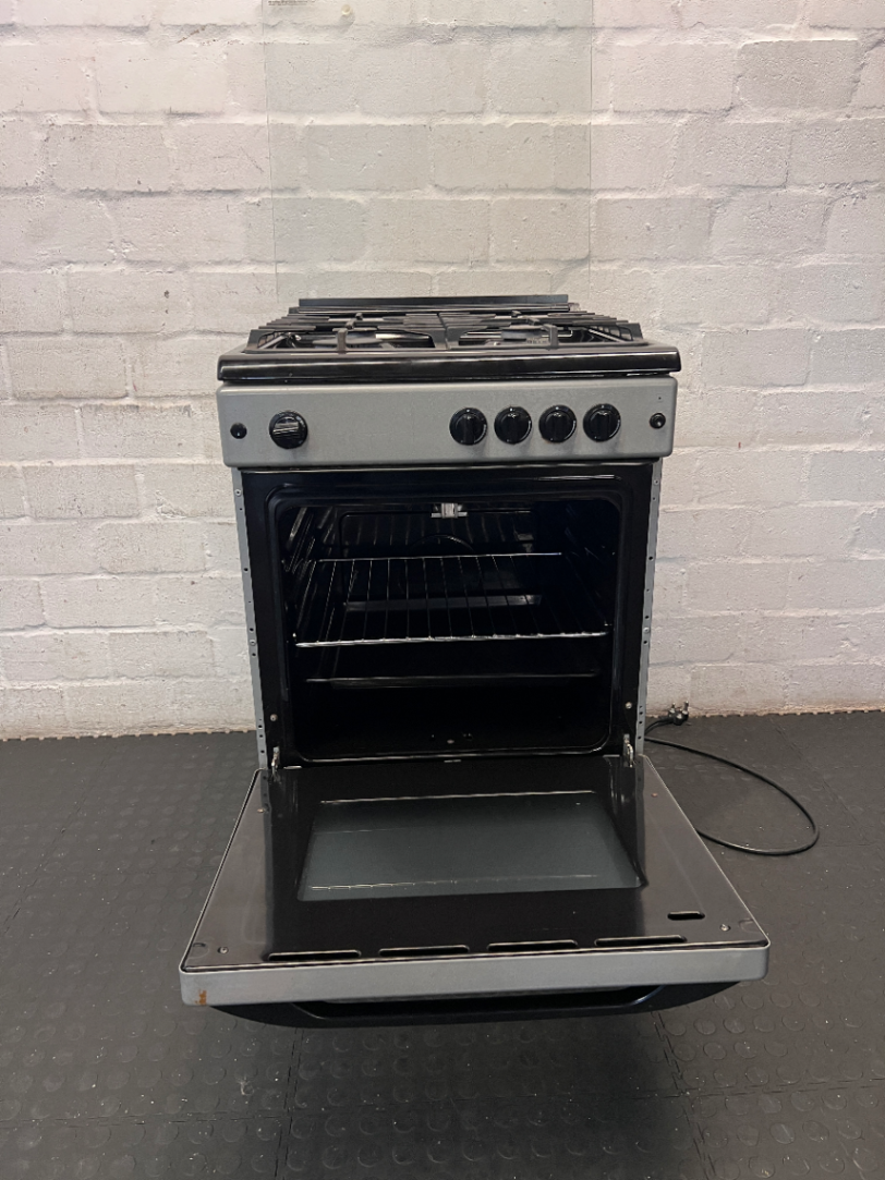 Defy 4-Plate Gas Stove - Good Condition - 2ndhandwarehouse.com