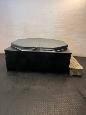 Hexagonal White Jacuzzi with Cover - Untested, As-Is - 2ndhandwarehouse.com