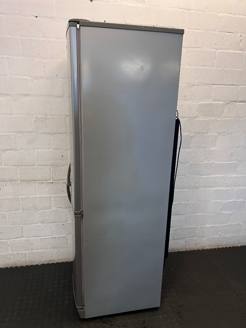 Defy Single Door Fridge Freezer - Needs Gas / Failed Testing (As-Is) - 2ndhandwarehouse.com