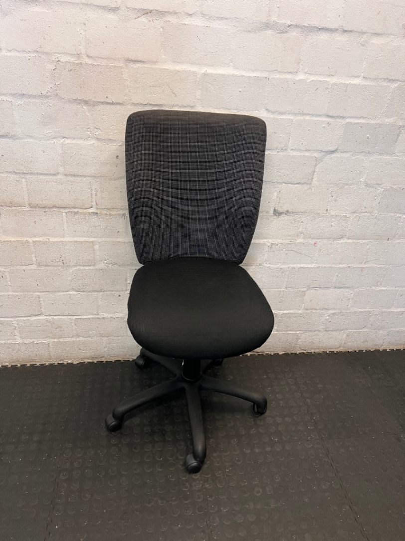 Mid Back Office Chair - Missing Armrests - 2ndhandwarehouse.com