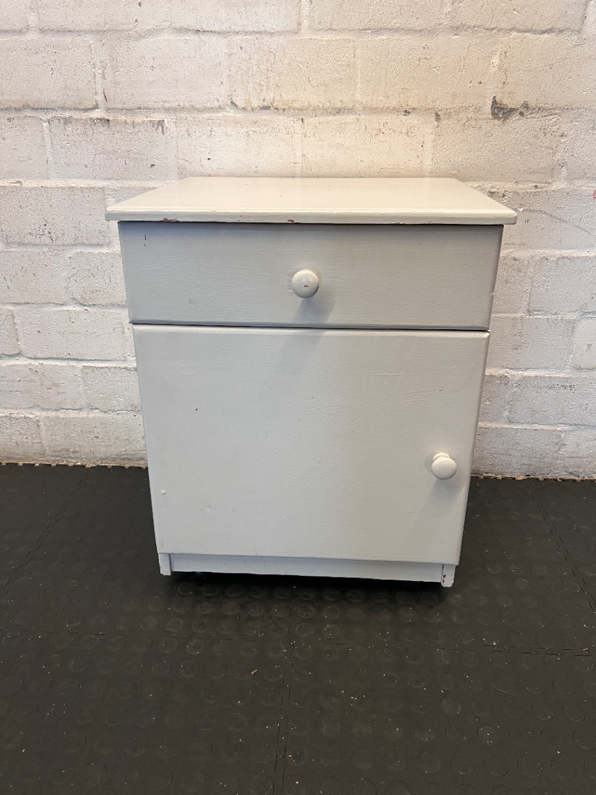 Anouk Vintage Side Table - Noticeable Water Stains on Top - 2ndhandwarehouse.com