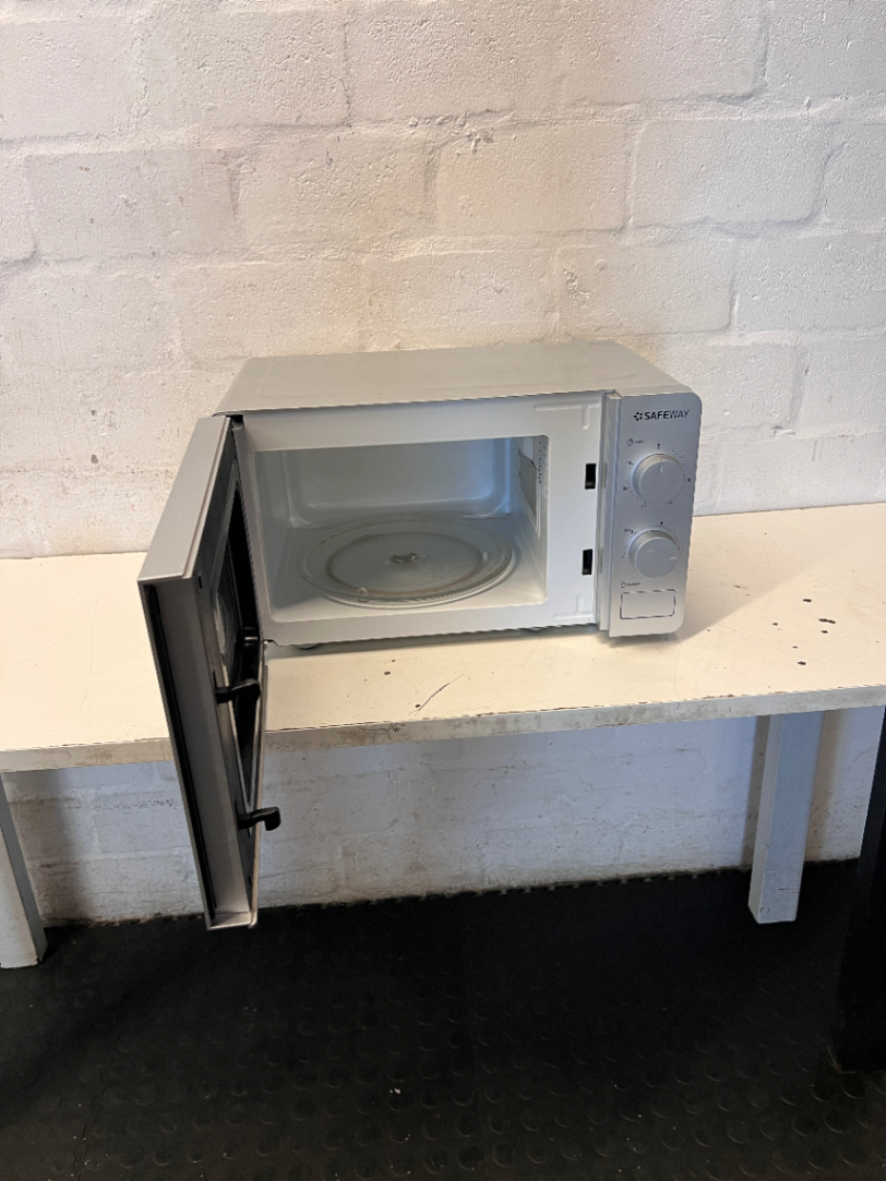 Safeway 20L Microwave - Good Condition with Minor Rear Dent - 2ndhandwarehouse.com