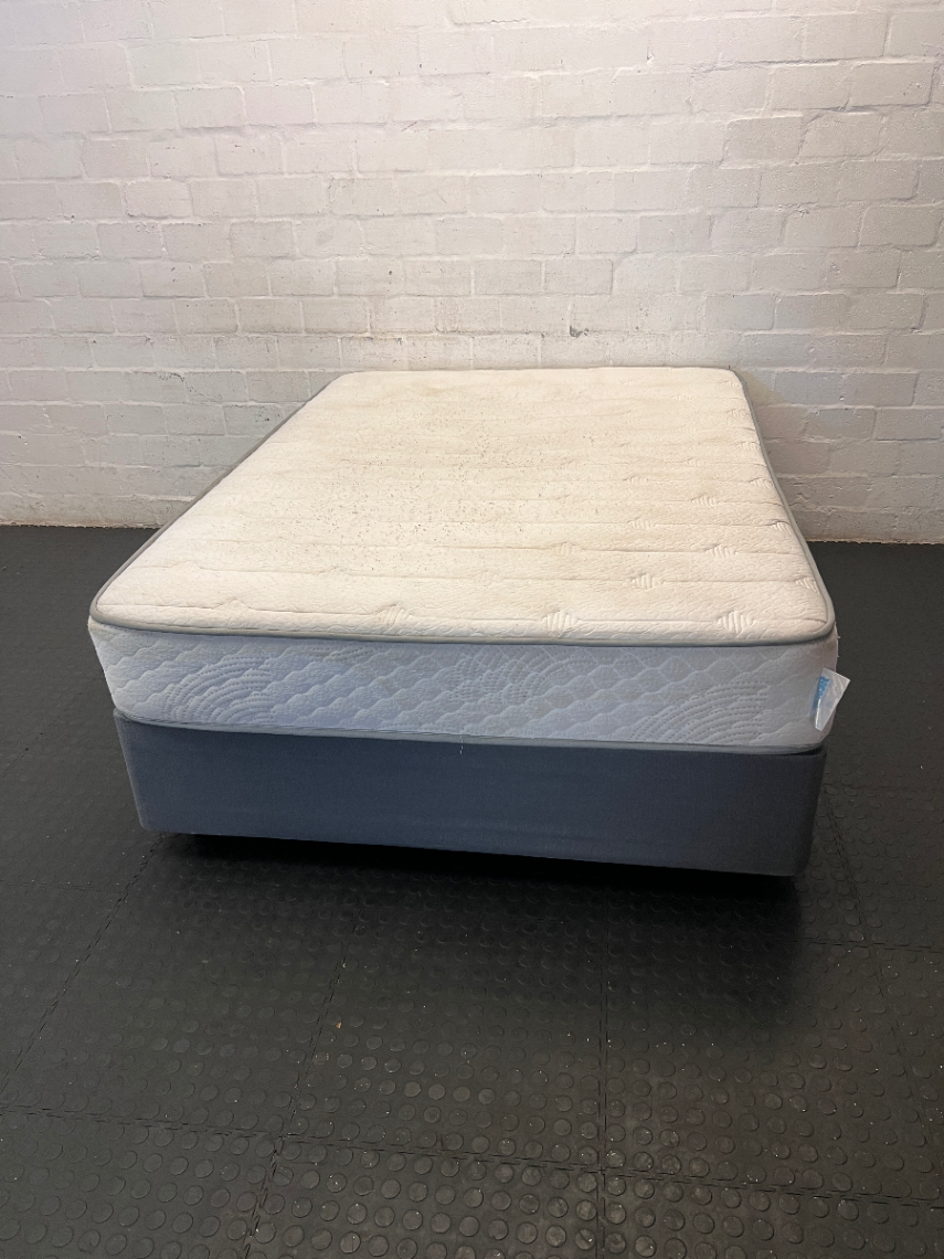 Double Bed & Mewar Iris Mattress - Grey Base (Staining & Scratches) - 2ndhandwarehouse.com