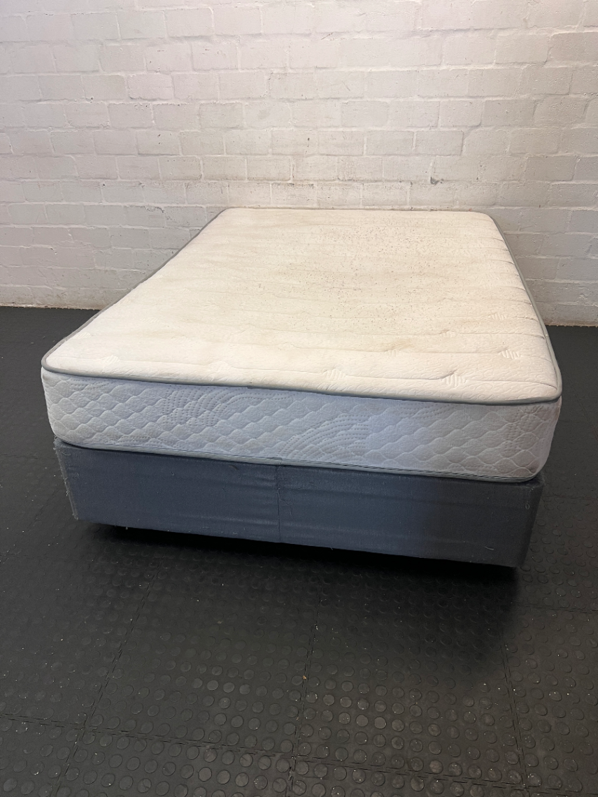 Double Bed & Mewar Iris Mattress - Grey Base (Staining & Scratches) - 2ndhandwarehouse.com