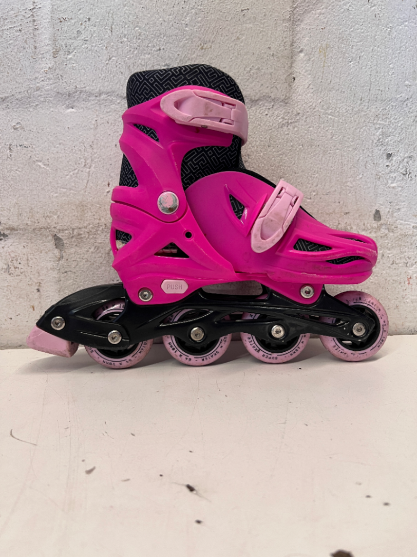 Pink Roller Blades Starter Set with Helmet & Pads - Good Condition - 2ndhandwarehouse.com