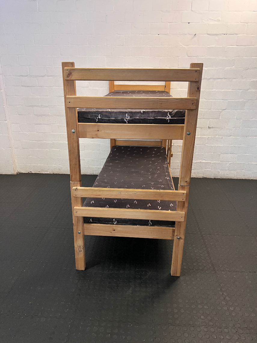 Oak-Coloured Wooden Bunk Bed with Ladder & 2 Mattresses - 2ndhandwarehouse.com