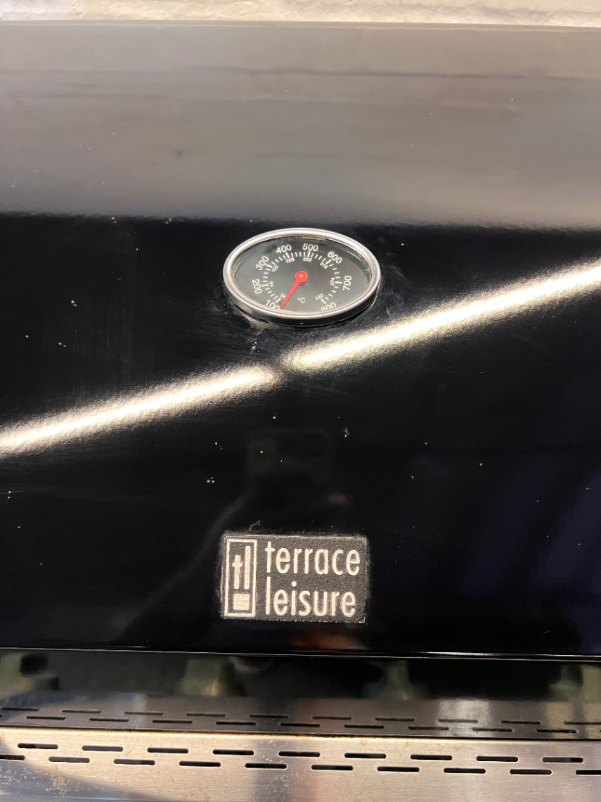 Terrace Leisure 4-Burner Gas Braai - Surface Rust & Wear - 2ndhandwarehouse.com