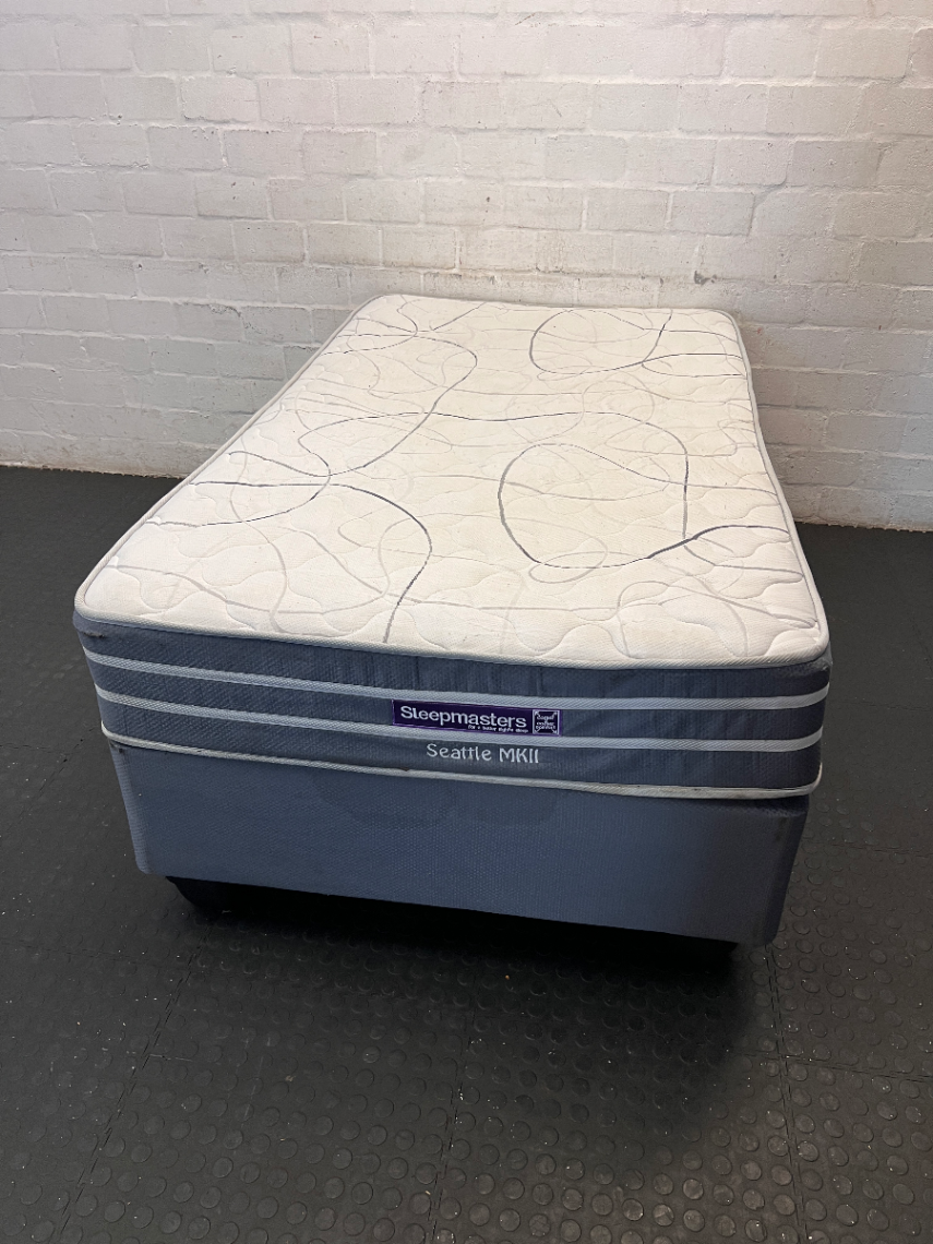 Sleepmasters Seattle MKII Three Quarter Bed Set - Small Tear on Side - 2ndhandwarehouse.com