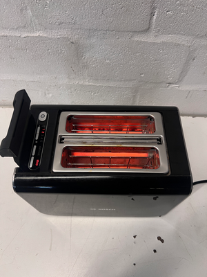 Black Bosch 2-Slice Toaster - Smudge Marks on Finish - 2ndhandwarehouse.com