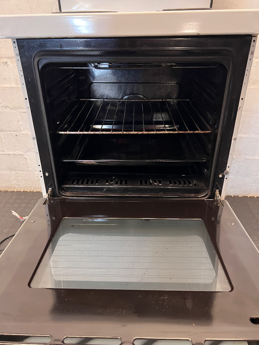 Defy Kitchenaire Six Twenty Electric Stove — One Plate Not Working and Rusted Coils - 2ndhandwarehouse.com