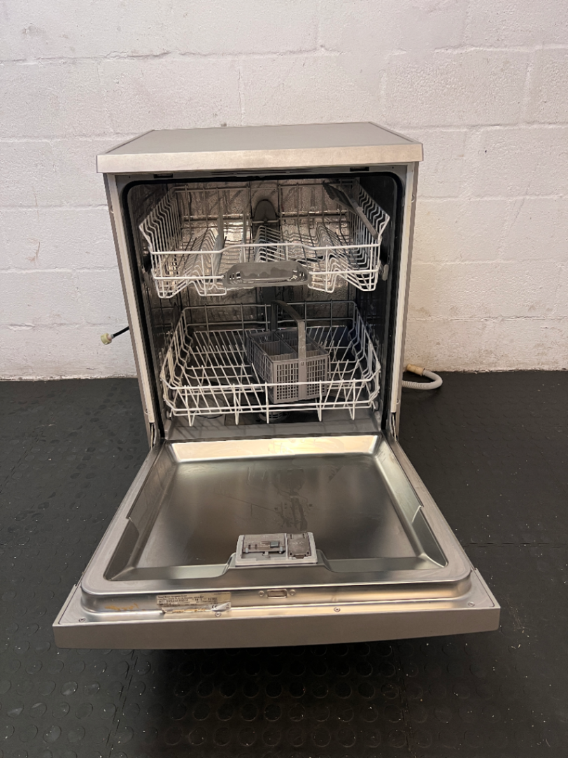 Bosch Serie 2 Silver Freestanding Dishwasher — Clean and Tested - 2ndhandwarehouse.com