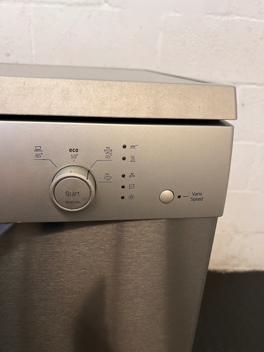 Bosch Serie 2 Silver Freestanding Dishwasher — Clean and Tested - 2ndhandwarehouse.com