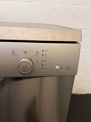 Bosch Serie 2 Silver Freestanding Dishwasher — Clean and Tested - 2ndhandwarehouse.com