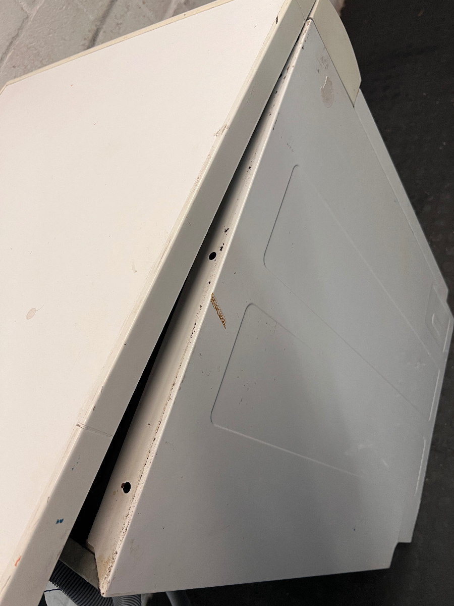 White Bosch Freestanding Dishwasher — Working Order with Damaged Rope - 2ndhandwarehouse.com