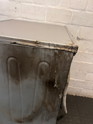 Silver Defy Freestanding Dishwasher — Working Order with Superficial Exterior D - 2ndhandwarehouse.com