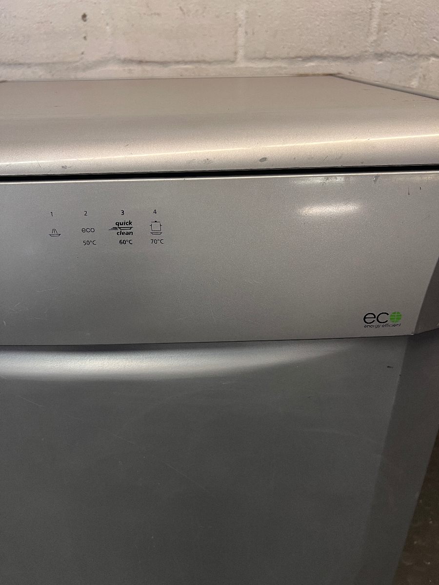 Silver Defy Freestanding Dishwasher — Working Order with Superficial Exterior D - 2ndhandwarehouse.com