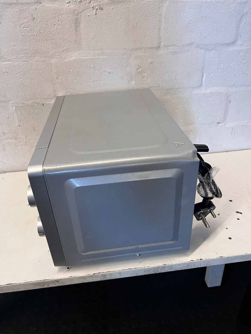 Safeway 20L Microwave - Good Condition with Minor Rear Dent - 2ndhandwarehouse.com