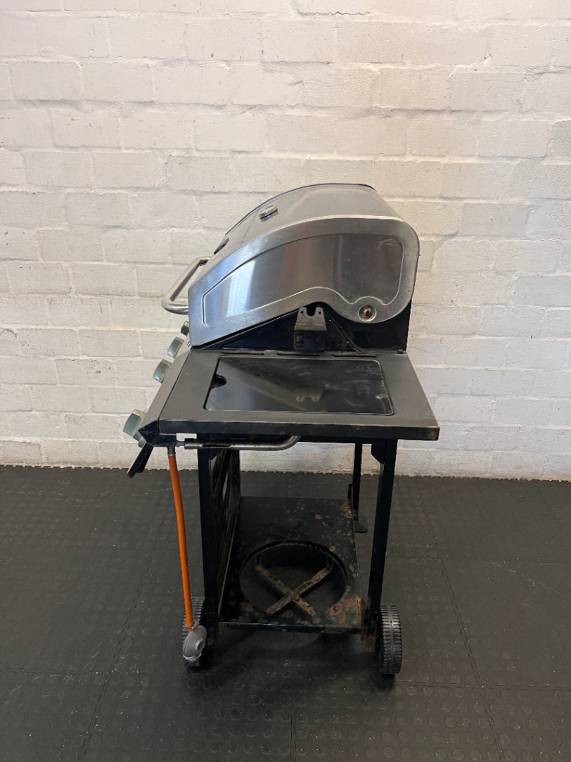 Terrace Leisure 4-Burner Gas Braai - Surface Rust & Wear - 2ndhandwarehouse.com