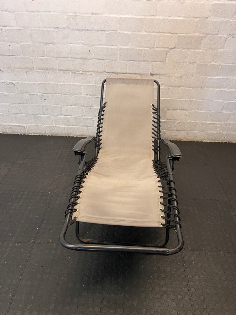 Folding Bungee Recliner Outdoor Chair in Tan and Black - 2ndhandwarehouse.com