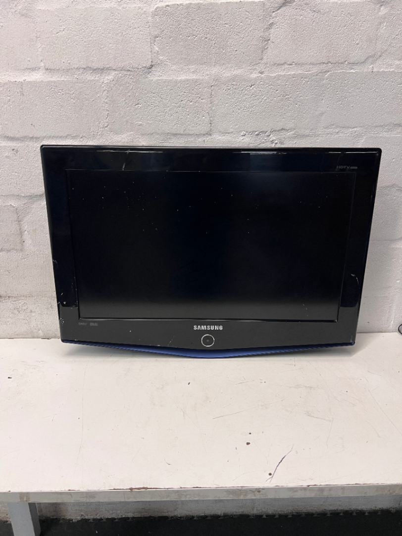 Samsung 29" LCD TV - No Stand, Fair Condition - 2ndhandwarehouse.com