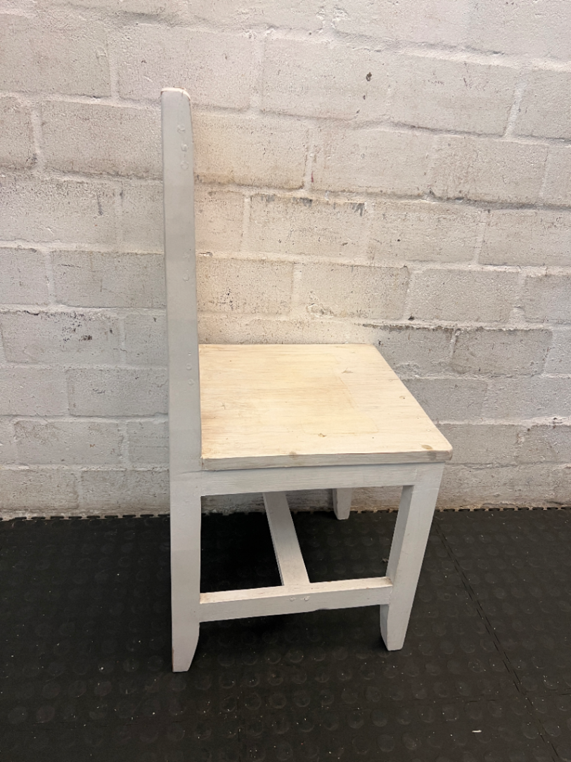 Classic Rustic White Slatted Dining Chair - 2ndhandwarehouse.com