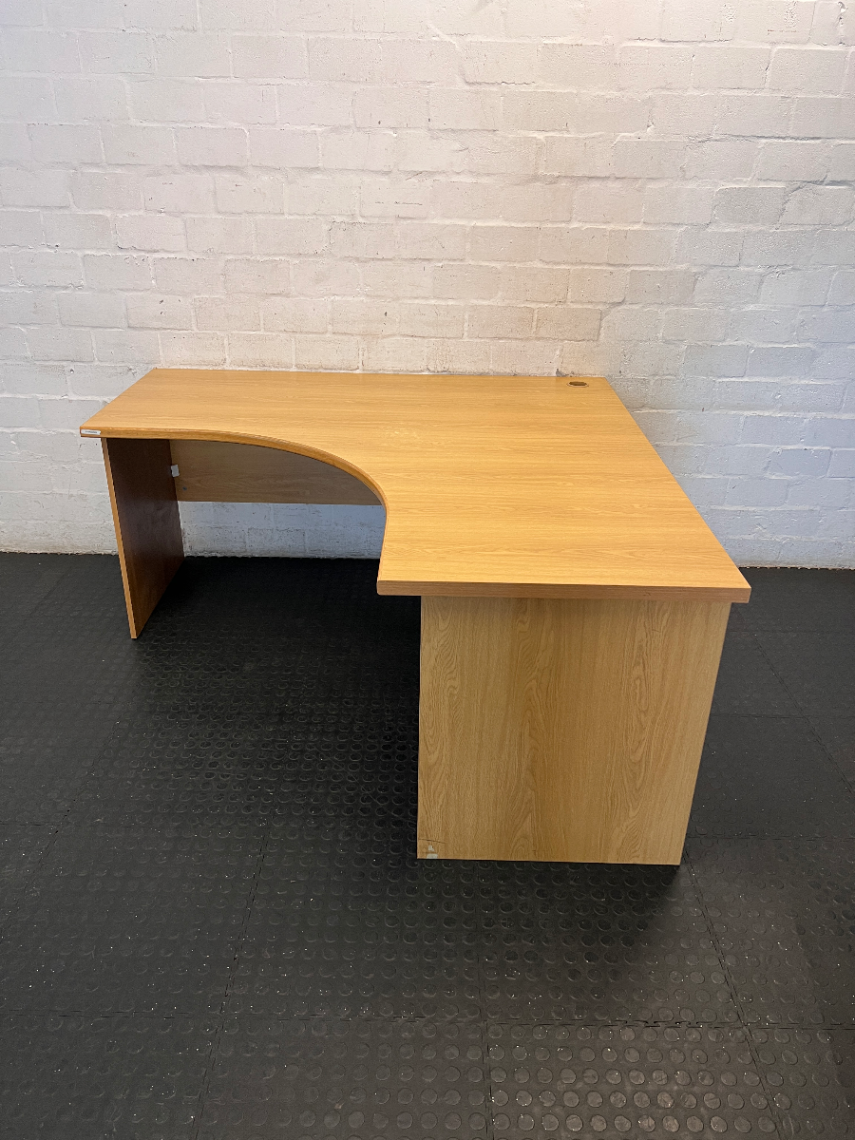 L-Shape Corner Office Desk in Oak Finish - 2ndhandwarehouse.com