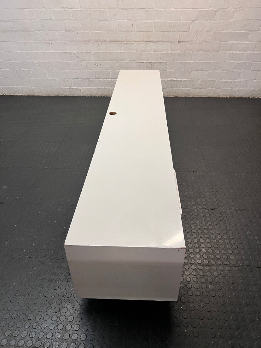 White Duco Large 2.8m TV Unit with Drawer — Used Good Condition with Minor Edge Wear - 2ndhandwarehouse.com